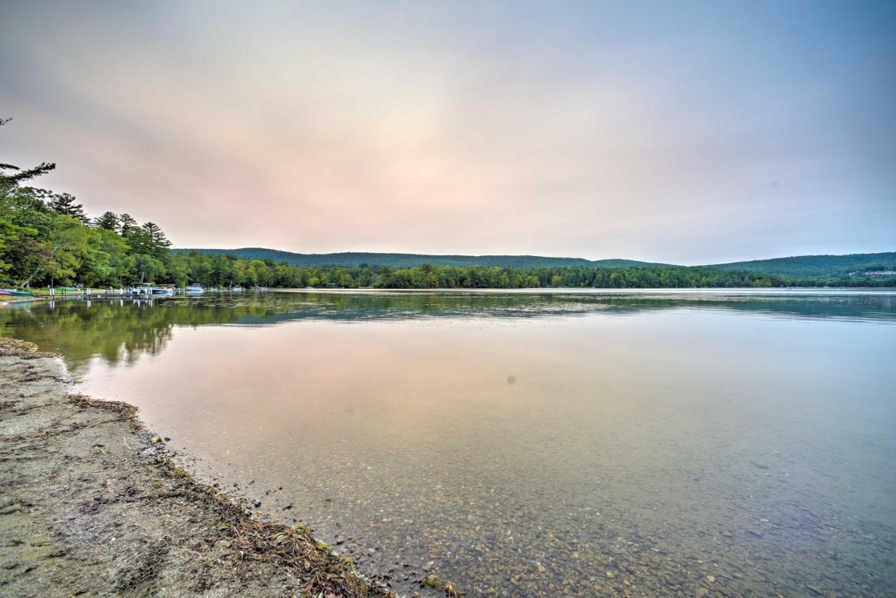 Cozy Stockbridge Cabin - Walk To Beach And Lake! Villa ภายนอก รูปภาพ